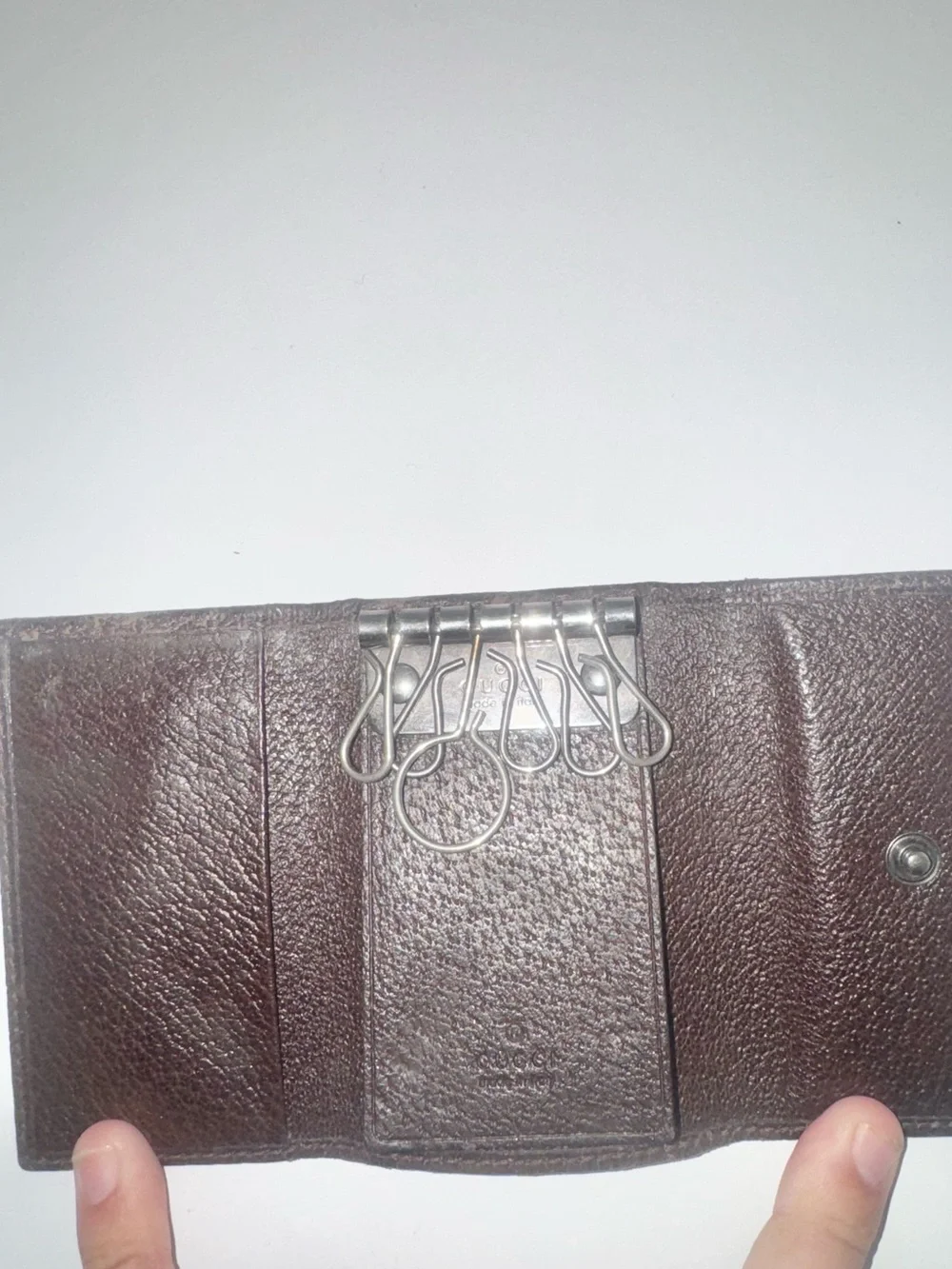 Gucci Brown & Beige Monogram Key Holder - Picture 2 of 7